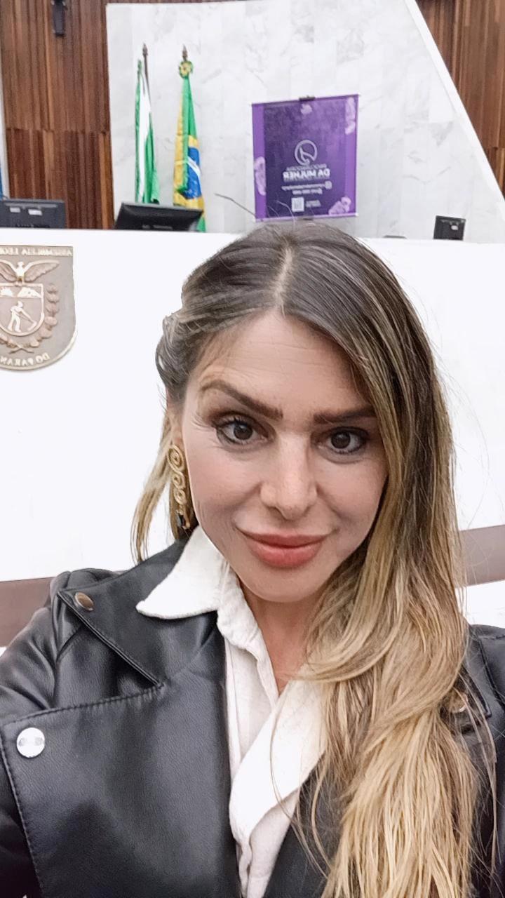 Dra. Aline Passarelli Mocelin